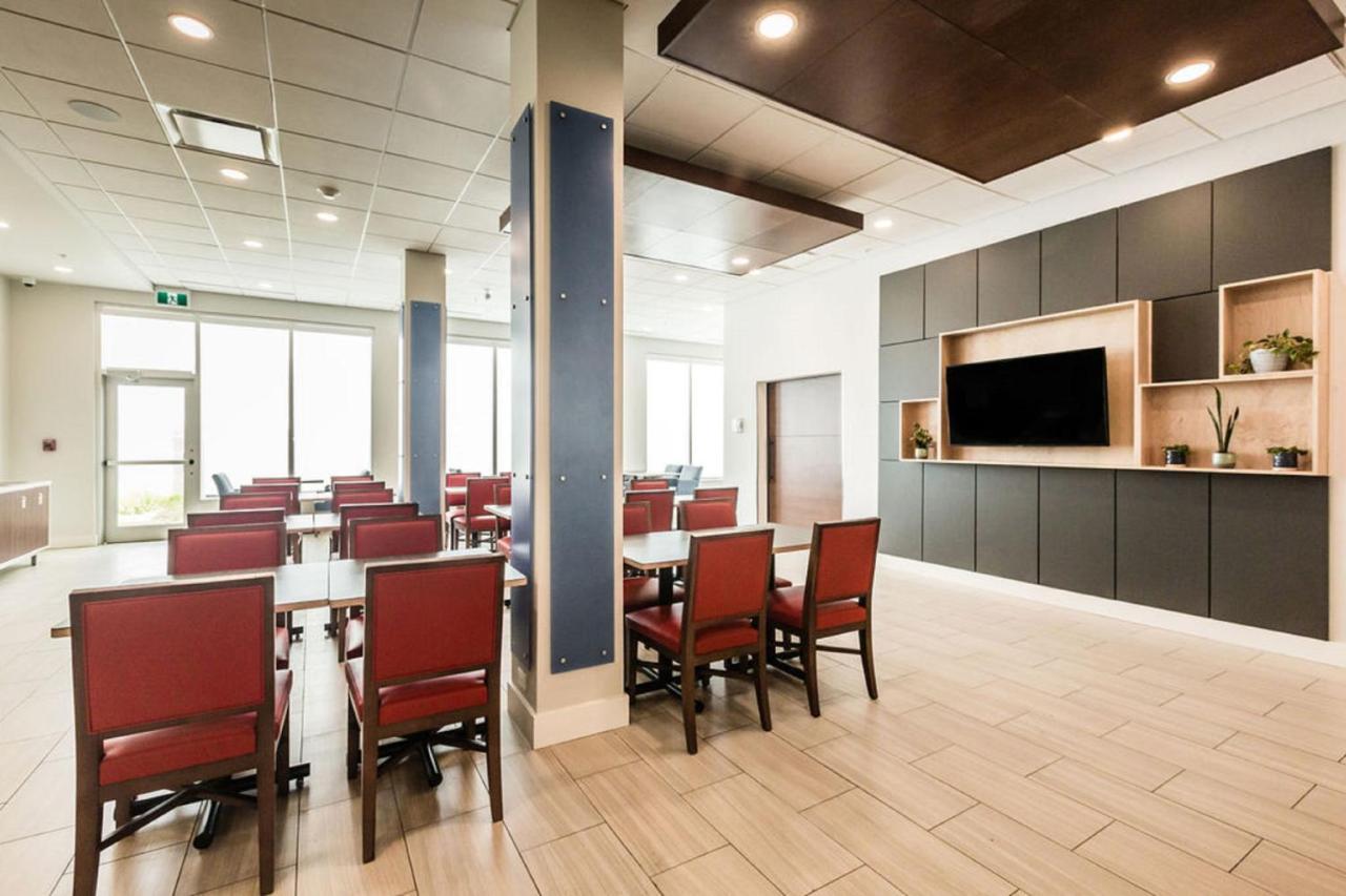 Holiday Inn Express & Suites Edmonton N - St Albert By Ihg Saint Albert エクステリア 写真